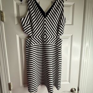 MICHAEL KORS Chic One Shoulder Striped Dress